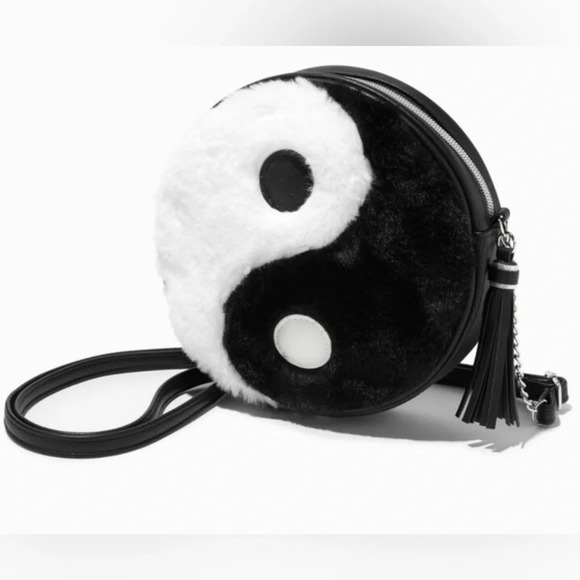 Claire’s Yin Yang Round Crossbody Bag - Picture 1 of 2